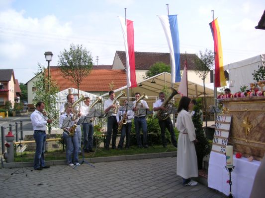 Kliko për të parë imezhin me permasa të plota